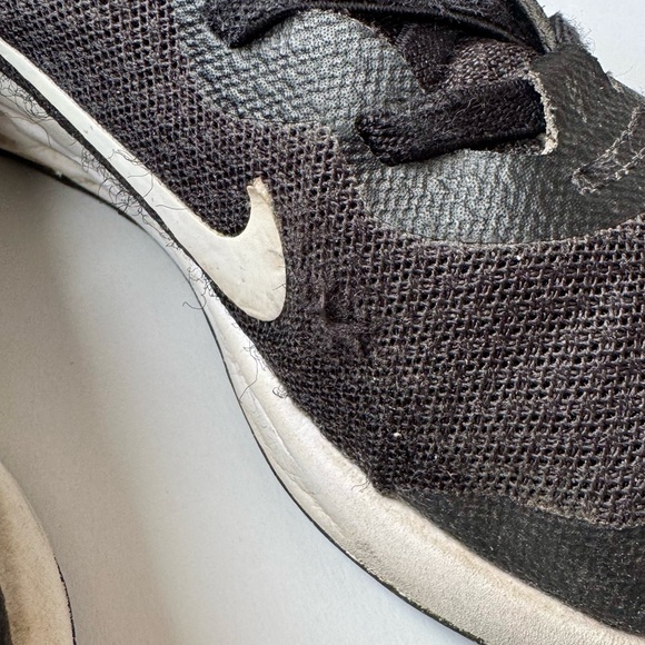 Nike Kids Black & White Sneakers - Picture 10 of 13